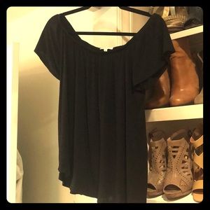 Socialite off-shoulder top S